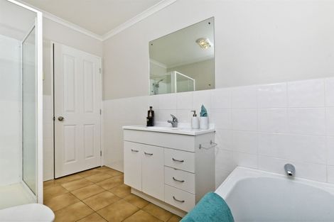 Photo of property in 7 Jeffery Reeve Crescent, Ranui, Auckland, 0612