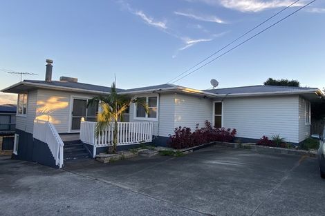 Photo of property in 81 Hepburn Road, Glendene, Auckland, 0602