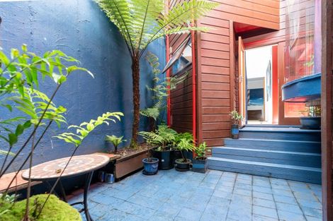 Photo of property in 6a Joll Street, Karori, Wellington, 6012