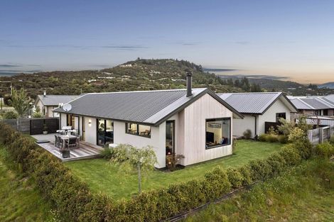 Photo of property in 8 Tahi Street, Albert Town, Wanaka, 9305