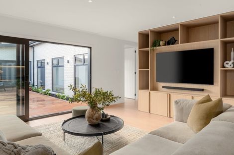 Photo of property in 29 Kauri Point Drive, Rototuna North, 3210