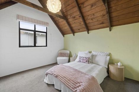 Photo of property in 5a Tapestry Grove, Silverstream, Upper Hutt, 5019