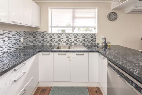 Photo of property in 11 Wembley Place, Whanganui East, Whanganui, 4500