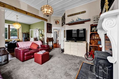 Photo of property in 194 High Street, Eltham, 4322