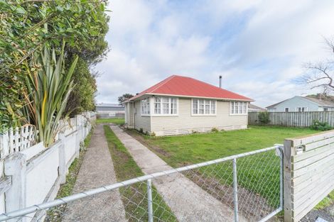 Photo of property in 4 Thames Street, Roslyn, Palmerston North, 4414
