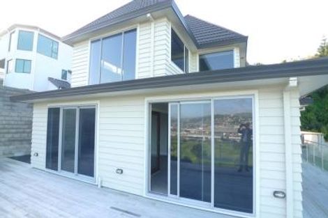 Photo of property in 15 Bunker Way, Strathmore Park, Wellington, 6022