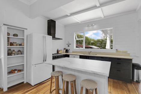 Photo of property in 8 St Michaels Avenue, Point Chevalier, Auckland, 1022