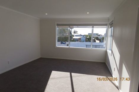 Photo of property in 23 Blacklock Avenue, Henderson, Auckland, 0612
