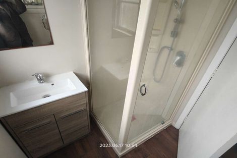 Photo of property in 22 Dallinghoe Crescent, Milford, Auckland, 0620