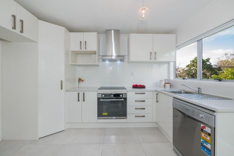 Photo of property in 336 Roscommon Road, Clendon Park, Auckland, 2103