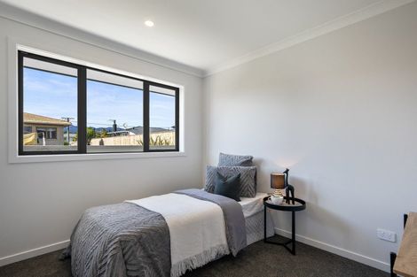 Photo of property in 28b Bartholomew Road, Levin, 5510