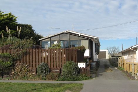 Photo of property in 2/27 Shackleton Street, New Brighton, Christchurch, 8061
