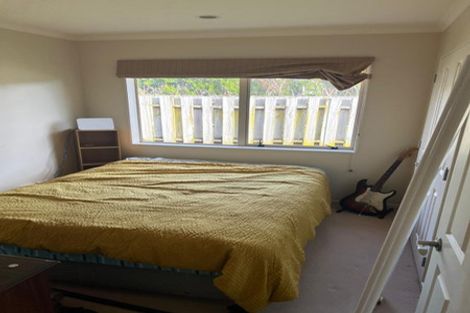 Photo of property in 32 Mandalay Place, Waiuku, 2123