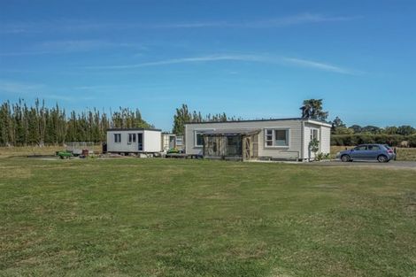 Photo of property in 773 Waitakere Road, Kumeu, 0891