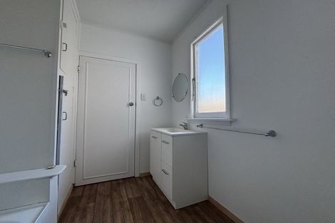 Photo of property in 2/188 The Parade, Island Bay, Wellington, 6023