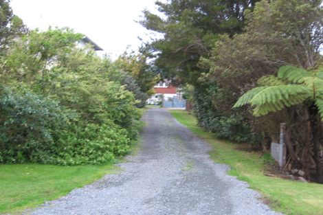 Photo of property in 30 Harbour View Road, Point Wells, 0986