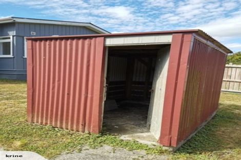 Photo of property in 35 Hanson Grove, Stokes Valley, Lower Hutt, 5019