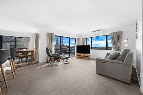 Photo of property in 15 Summerland Drive, Henderson, Auckland, 0612