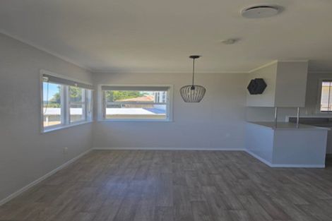 Photo of property in 92 Mallard Drive, Selwyn Heights, Rotorua, 3015