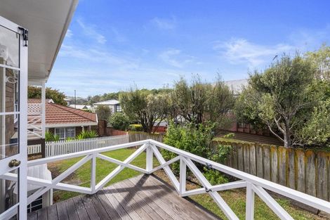 Photo of property in 33 White Heron Drive, Massey, Auckland, 0614