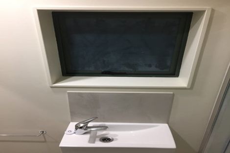 Photo of property in 17a Barker Rise, Northcross, Auckland, 0632