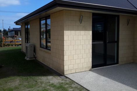 Photo of property in 22 Stewart Street, Balclutha, 9230