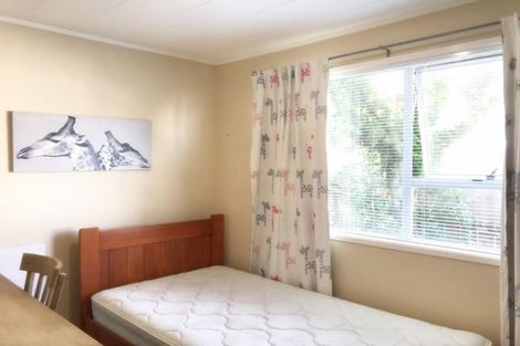 Photo of property in 2/24 Bonito Place, Bayview, Auckland, 0629