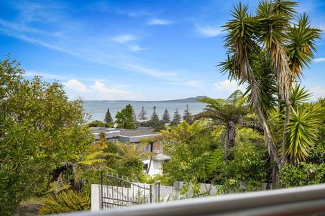 Photo of property in 8 Oban Road, Browns Bay, Auckland, 0630
