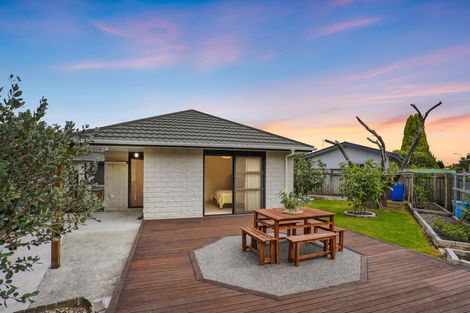 Photo of property in 4a Brett Place, Takaro, Palmerston North, 4412