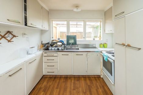 Photo of property in 32 Miro Street, Castlecliff, Whanganui, 4501