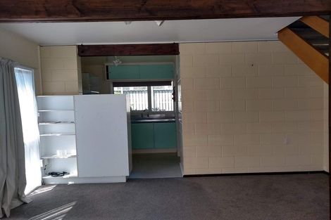 Photo of property in Lynbrae Court Flats, 17/4 Dr Taylor Terrace, Johnsonville, Wellington, 6037