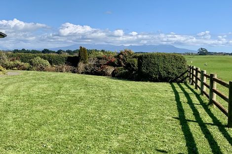 Photo of property in 124a Mountain Road, Sentry Hill, New Plymouth, 4373