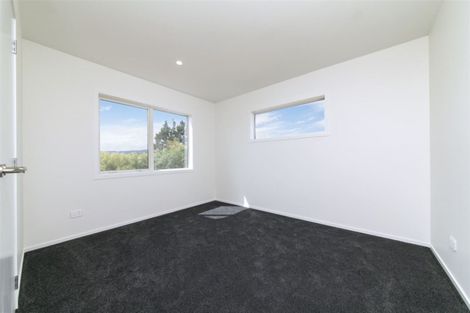 Photo of property in 13 Rauta Way, Helensville, 0800