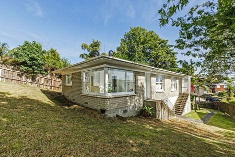 Photo of property in 2/12a Ondine Place, Glenfield, Auckland, 0629