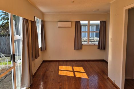 Photo of property in 44 Tiraumea Drive, Pakuranga, Auckland, 2010