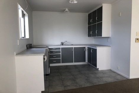 Photo of property in 8a Fordham Street, Beach Haven, Auckland, 0626