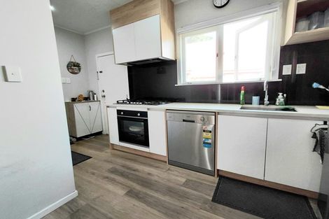 Photo of property in 86d Kelman Road, Kelston, Auckland, 0602