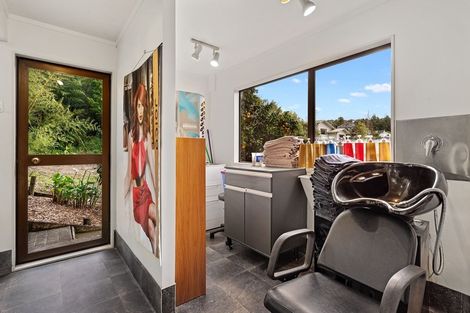 Photo of property in 34 Archers Road, Glenfield, Auckland, 0629