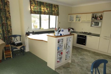 Photo of property in 43 Amesbury Drive, Churton Park, Wellington, 6037