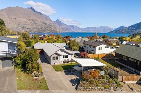 Photo of property in 1 Kelvin Place, Kelvin Heights, Queenstown, 9300