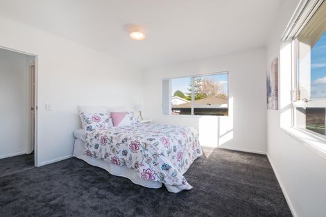 Photo of property in 336 Roscommon Road, Clendon Park, Auckland, 2103