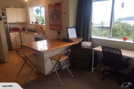 Photo of property in Grafon Court Flats, 2/53 Grafton Road, Roseneath, Wellington, 6011