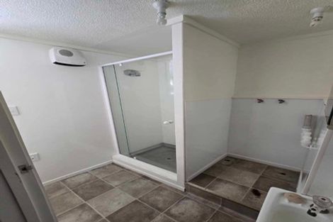 Photo of property in 132 Parkvale Road, Karori, Wellington, 6012