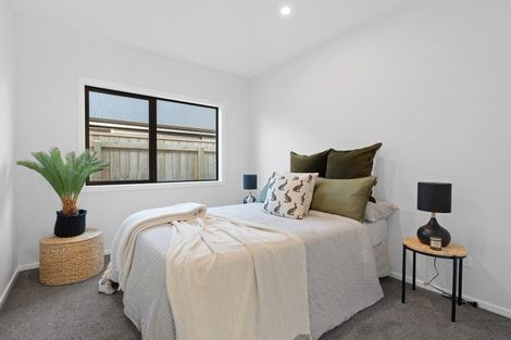 Photo of property in 8 Kakariki Crescent, Carterton, 5713