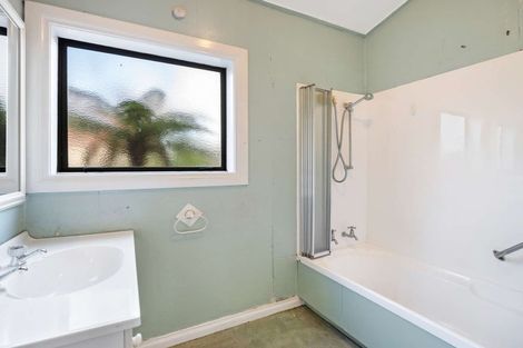 Photo of property in 21 Neidpath Road, The Glen, Dunedin, 9011