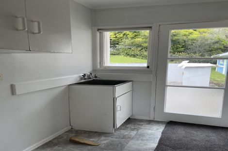 Photo of property in 27 Beaudine Avenue, Glenfield, Auckland, 0629