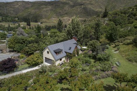 Photo of property in 2 Hazlett Street, Clyde, 9330