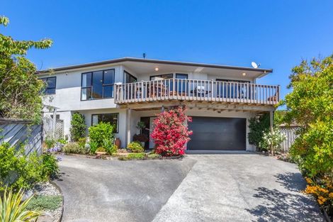 Photo of property in 11 Musket Lane, Whitby, Porirua, 5024