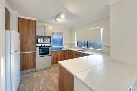 Photo of property in 4 Edgecombe Court, Roslyn, Palmerston North, 4414