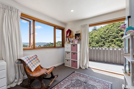 Photo of property in 12 Latham Road, York Bay, Lower Hutt, 5013